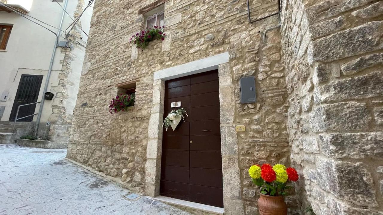 Casa Vacanze Margiu Pater Domus Goriano Sicoli Eksteriør billede